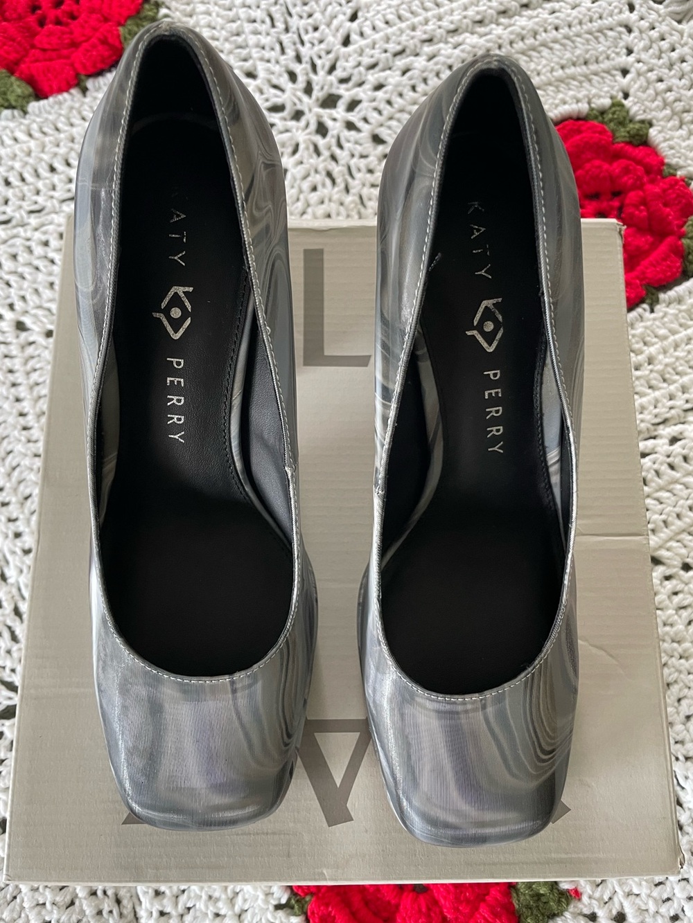 Katy Perry The Uplift Platform Pump Size 8 - Picture 7 of 9